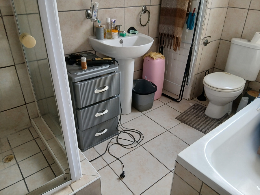 1 Bedroom Property for Sale in C Place Eastern Cape